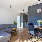 Апартаменты Mountain Spring- Premium 4-8 Os Z Jacuzzi, Sauna I Basenem W Cenie - Widok Na Gory *