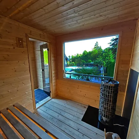 Апартаменты Mountain Spring- Premium 4-8 Os Z Jacuzzi, Sauna I Basenem W Cenie - Widok Na Gory